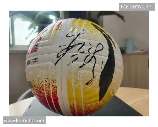 足球巨星手绘肖像艺术大集合展现球场英姿与个人魅力 足球巨星手绘肖像艺术大集合展现球场英姿与个人魅力