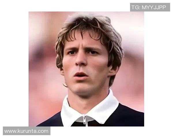 全球足球十大传奇球星手机壁纸精选 打造专属你的足球荣耀时刻